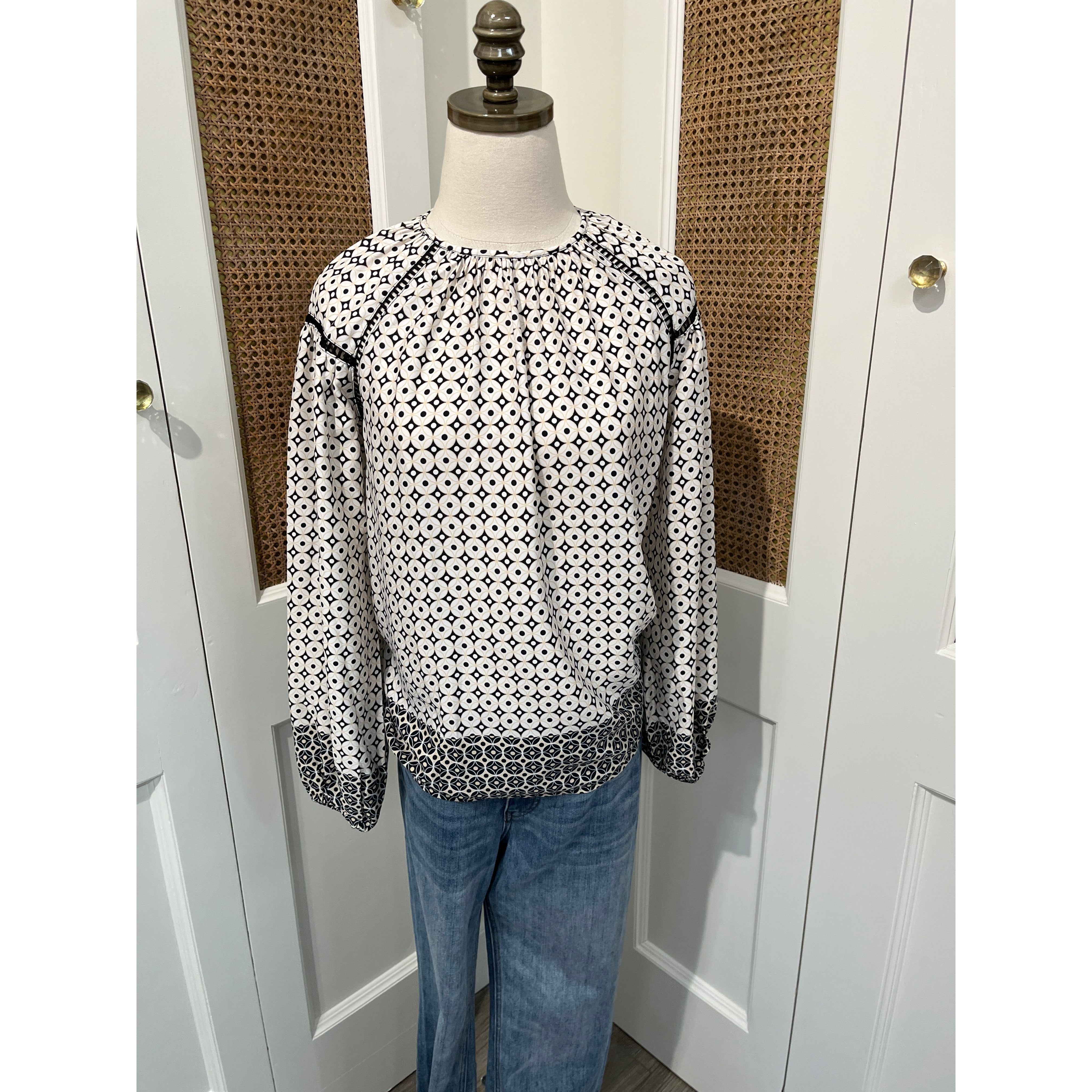 Gail Top Fate style # FT21162 black cream geometric border satin lace peasant top