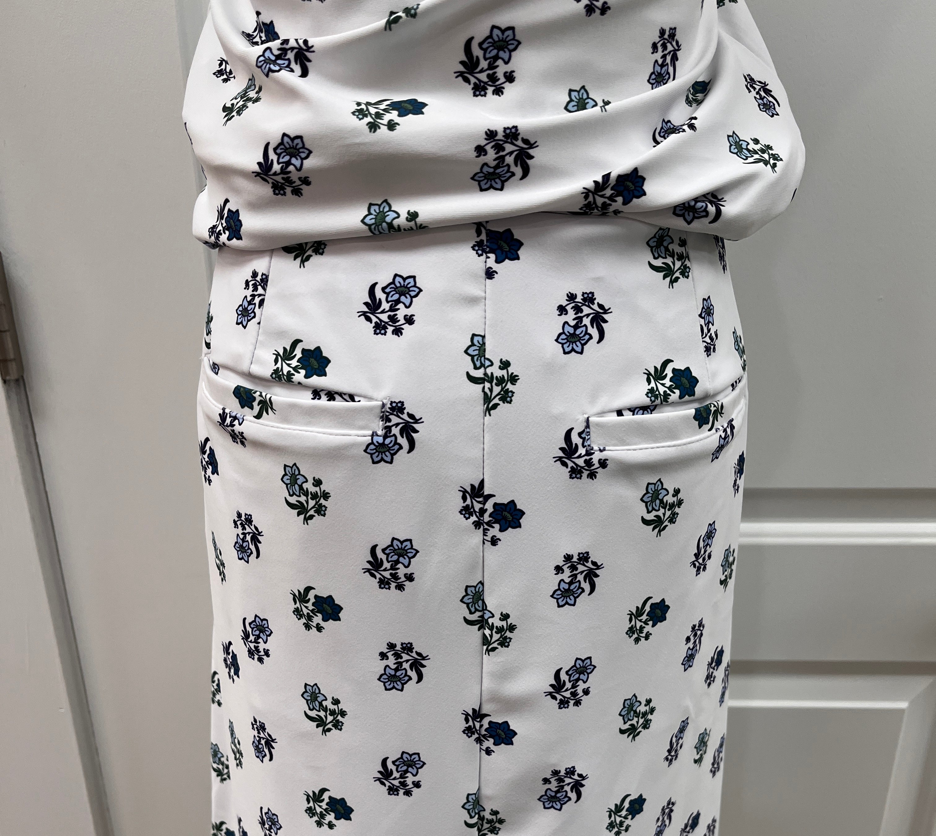 whiteskortblueandnavyfloralsStyle#1046
