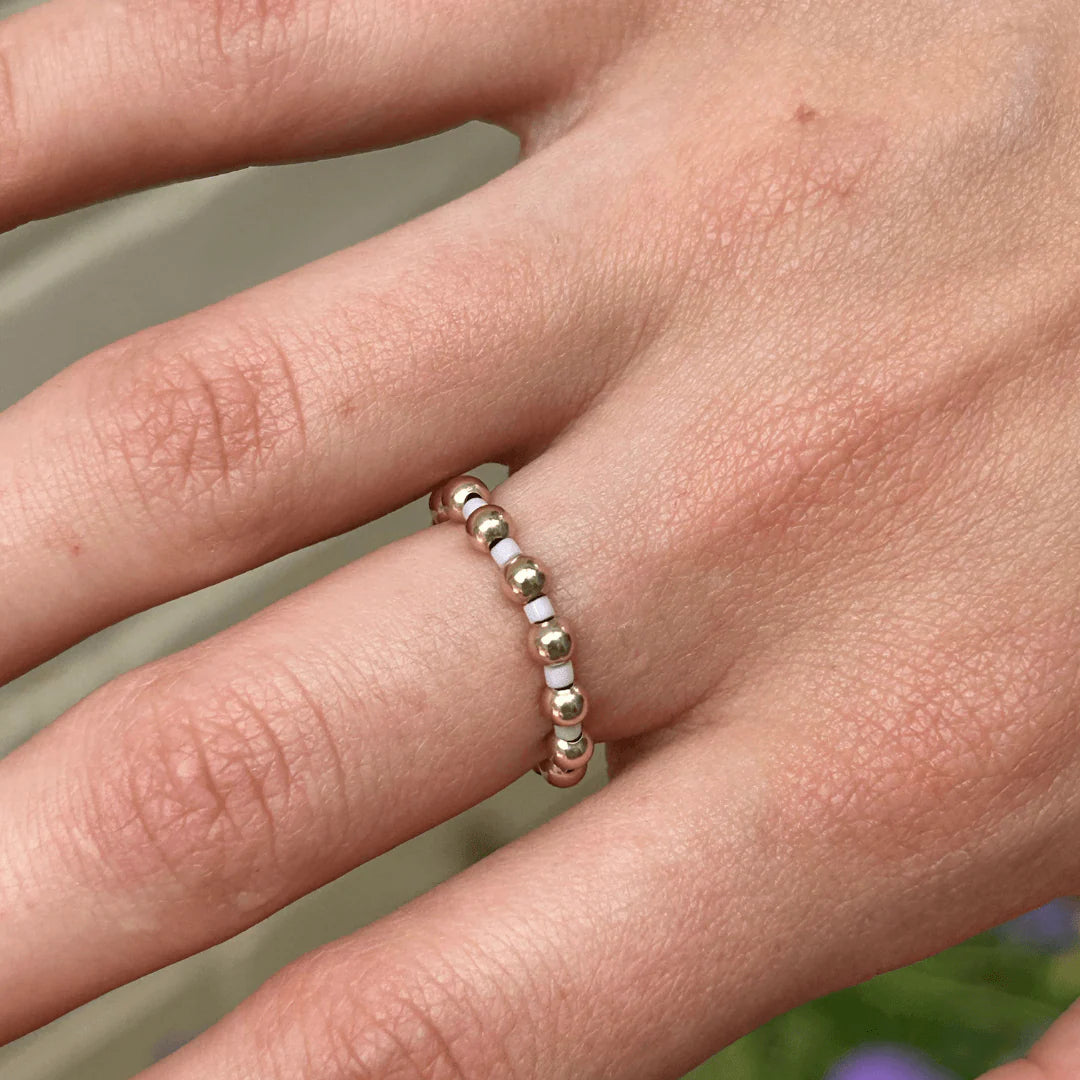 erin-graycolor-crush-stretch-ring-with-3mm-gf-pink-beads-32360002