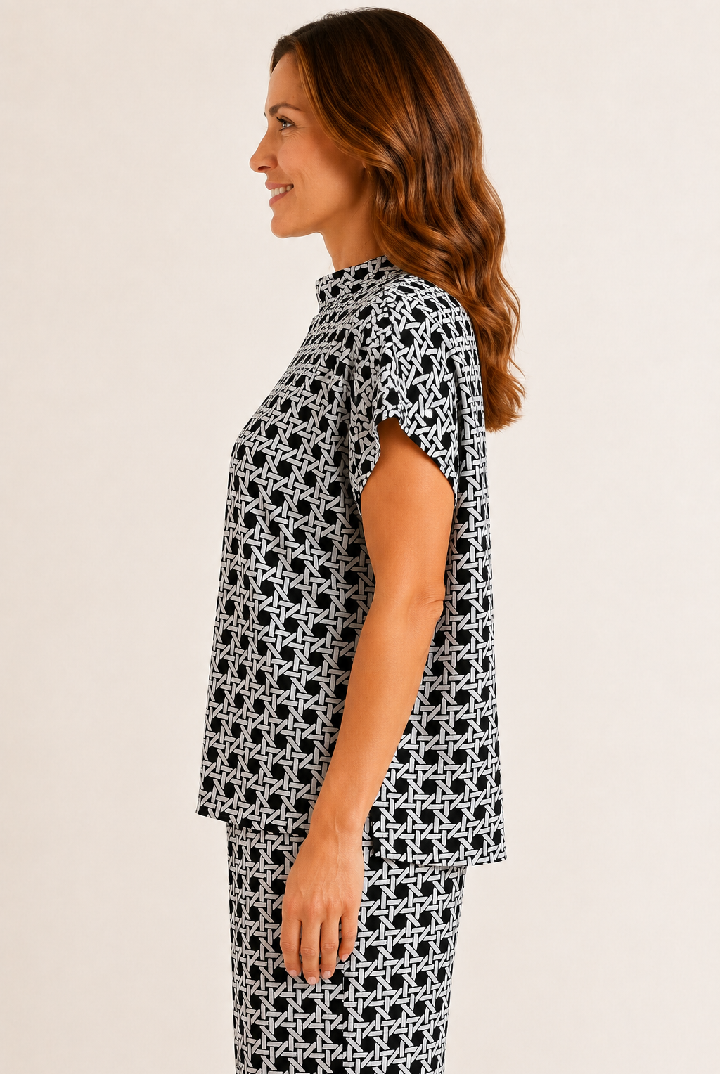 Side view: Tillie Top by Jude Connally in Black Rattan print, side view, cap sleeves, boxy relaxed silhouette Style # 301760