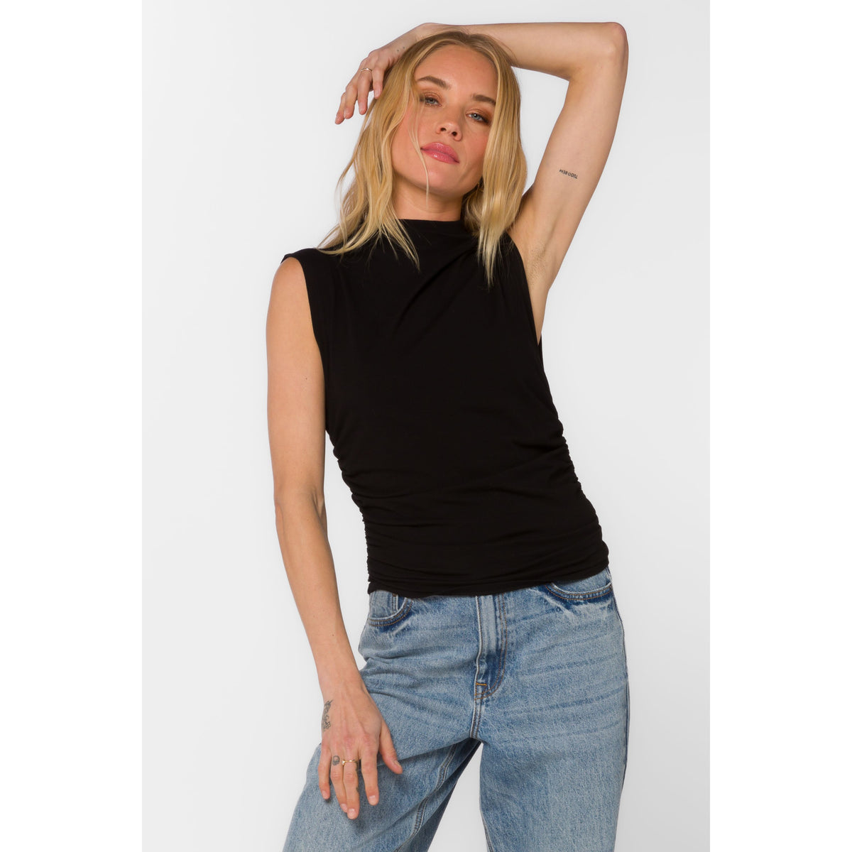 Lavali top Velvet Heart NB24460 black sleeveless 