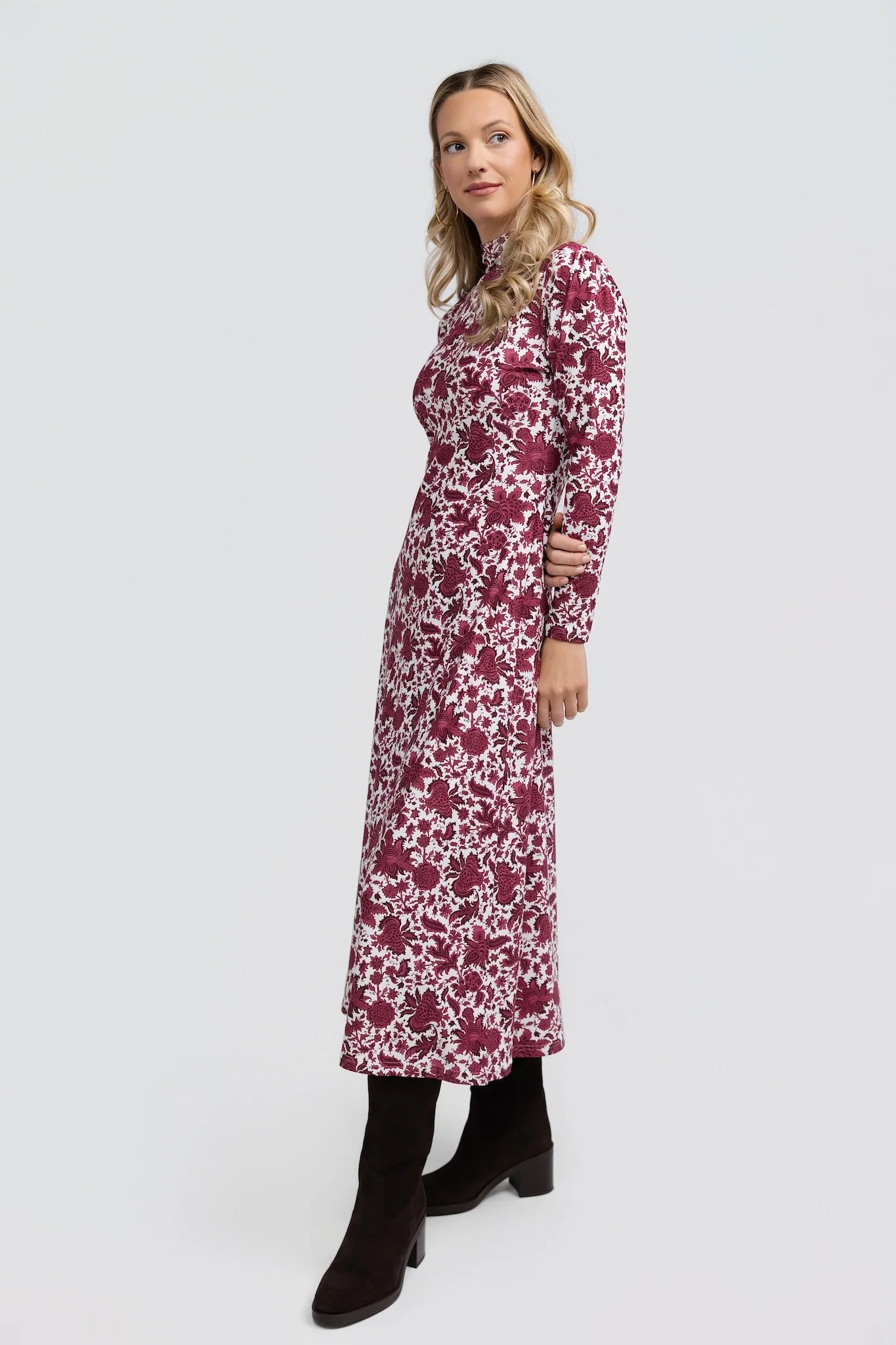 Daisy Dress Regal Raspberry by Smith & Quinn, raspberry floral midi dress with fitted waist and long sleeves, side view