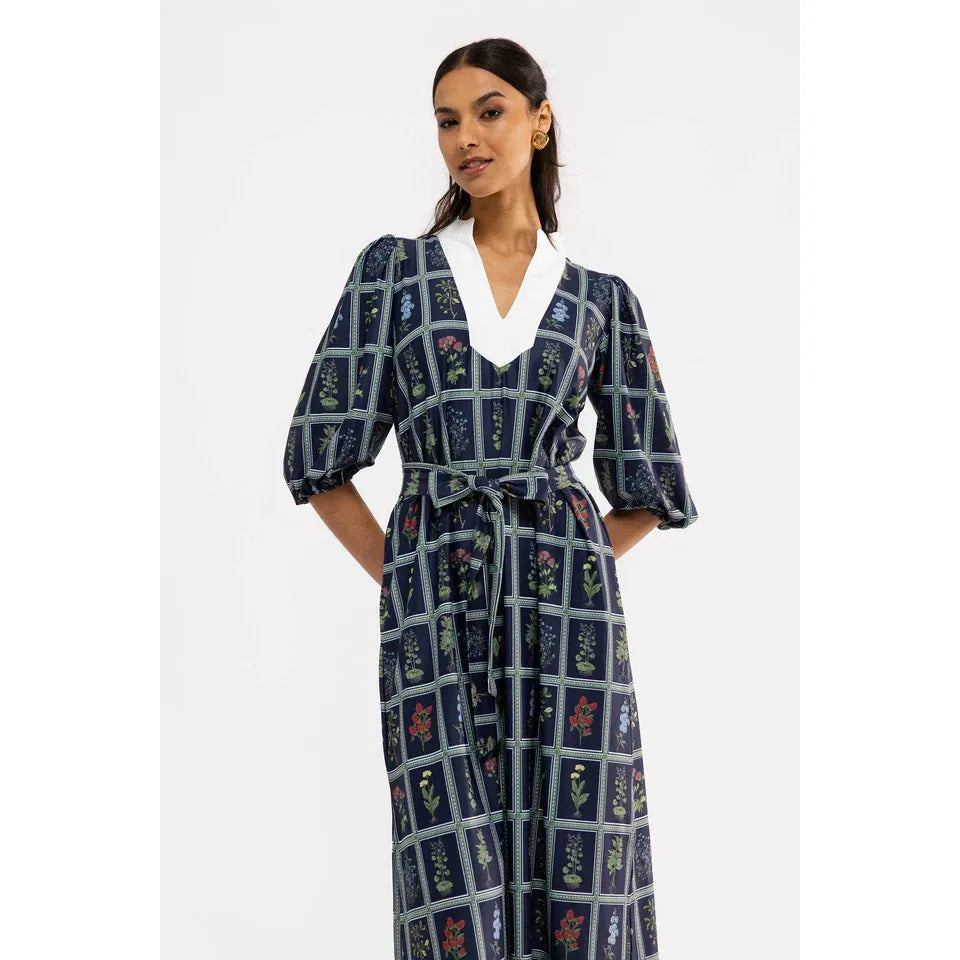 Smith & Quinn women's Brooks dress featuring a printed stretch fabric in navy with a gardeners window pattern.