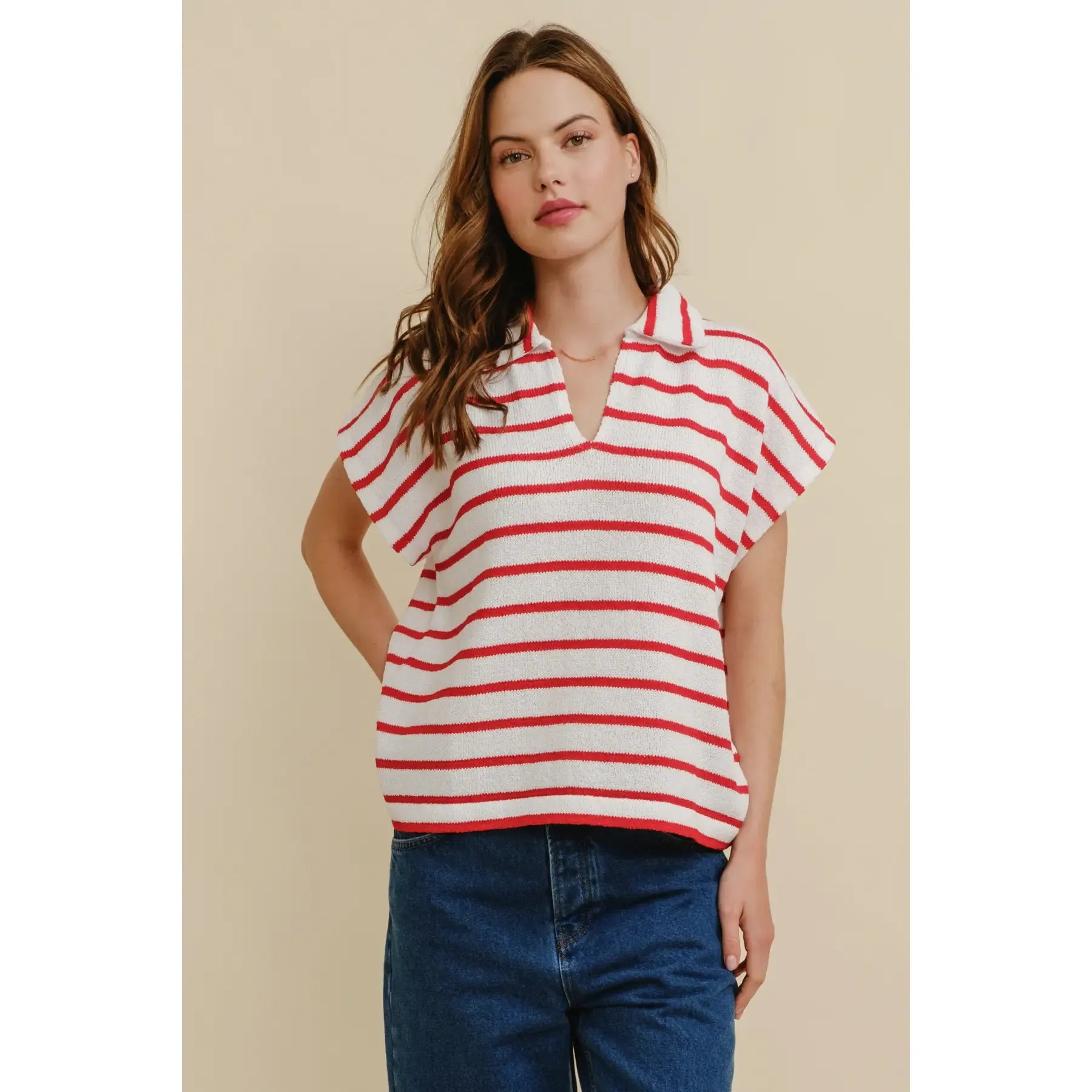 whitneytopcloudtenredandwhitestripcollaredvnecktop